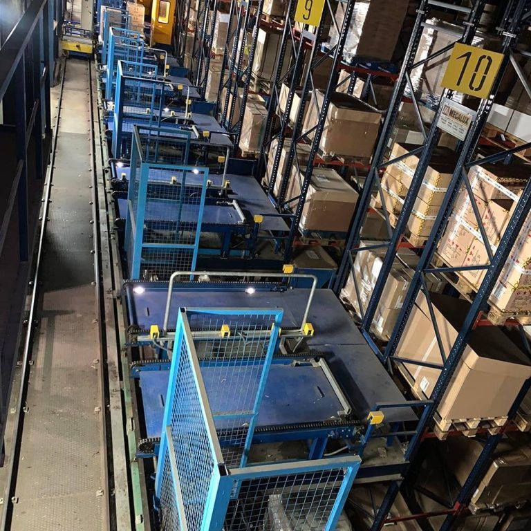 Entrepôt logistique du Groupe Akoma à Barberà