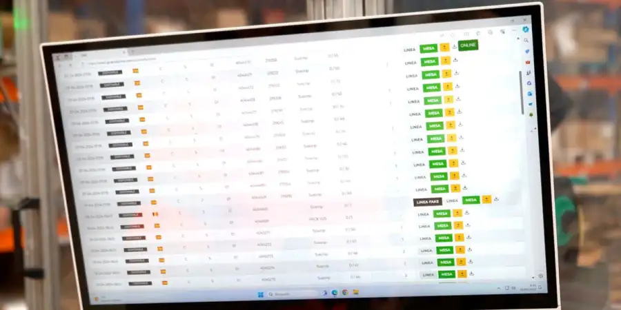 Pantalla del portal de cliente de Grupo Akoma con pedidos en tiempo real